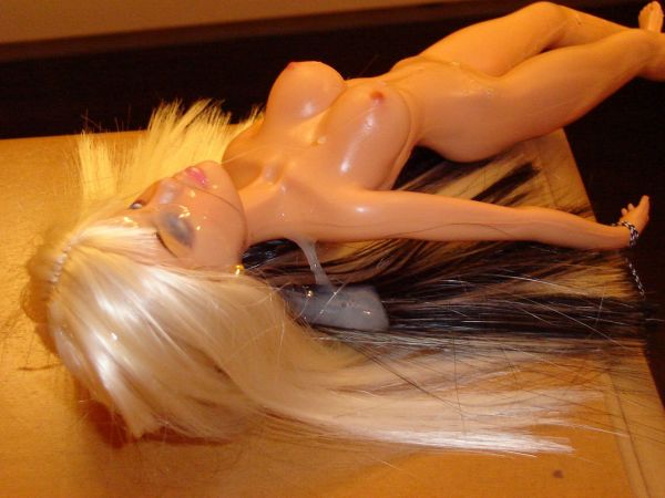 Creamy Dreams
Slutty Barbie dreams of....
